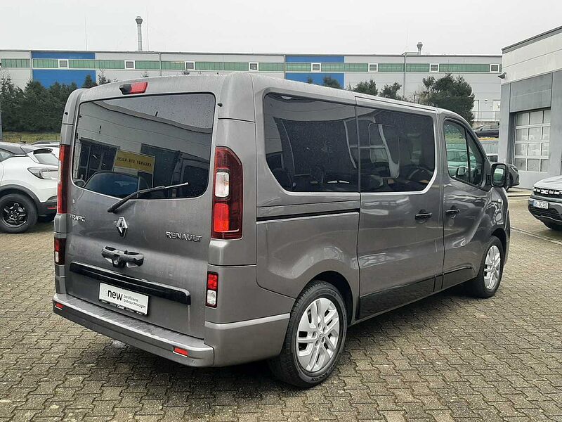 Renault Trafic SpaceClass 2.0 DCi 170 EDC