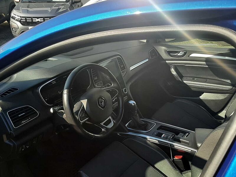 Renault Megane Intens TCe 140